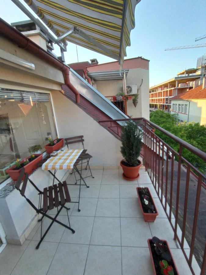 Studio San Stefano Burgas Stad Buitenkant foto